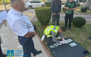 Просил 2000 долларов за отсрочку от мобилизации — в Киеве на взятке задержали проректора университета