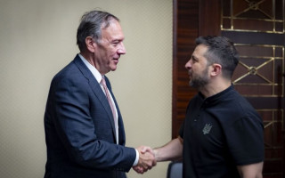 Зеленський обговорив питання далекобійних ударів по рф з ексдержсекретарем США Помпео