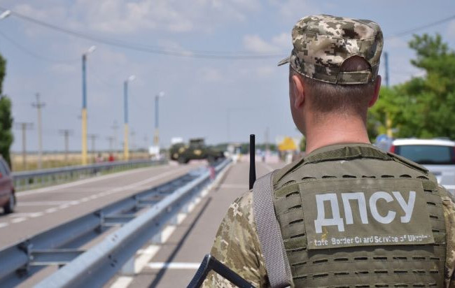 Минкульт предлагает создать условия для беспрепятственных поездок за границу украинских деятелей культуры