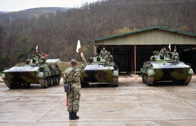 Сербія вводить обов'язкову строкову військову службу