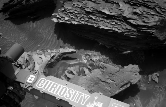 Марсоход Curiosity нашел на Марсе каменную книгу