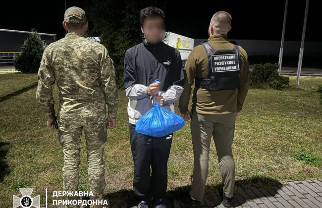 Мужчина полгода планировал побег за границу, но перед финалом выпил для храбрости и заснул