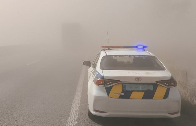 Из-за пылевой бури на автодороге М-01 под Киевом ухудшила видимость на дороге