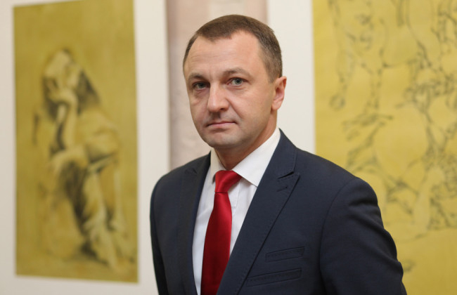 Языковой омбудсмен наложил 16 штрафов за нарушение языкового закона на сайтах