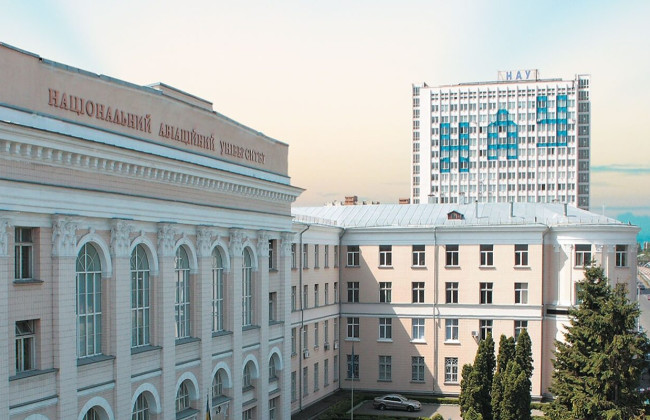 На обязательное тестирование английского в НАУ пожаловались в МОН