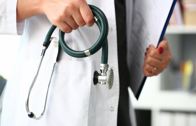 Исполняющий обязанности главы Фастовской МСЭК разоблачили на вымогательстве 10 тысяч долларов за установление мужчине 3-й группы инвалидности