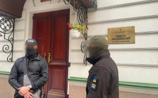 СБУ проводит обыск в Свято-Введенском мужском монастыре УПЦ МП