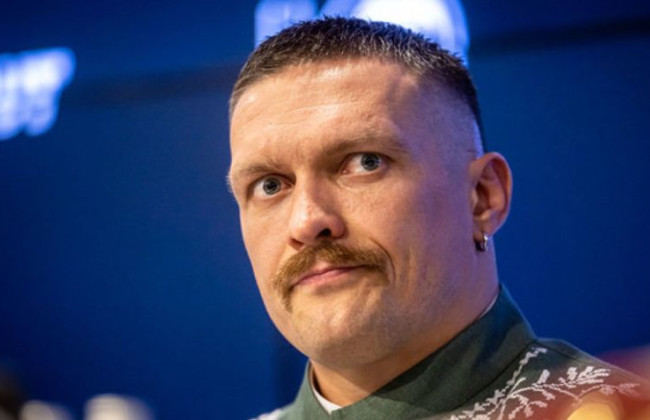 Стала известна предварительная причина задержания Александра Усика в аэропорту Кракова