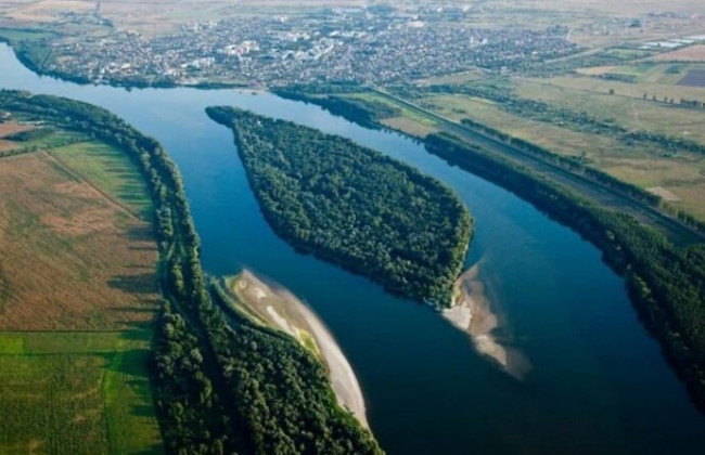 В Одесской области через суд освободили водный канал от незаконного использования для разведения рыбы