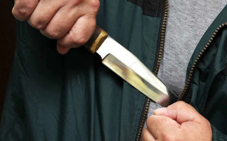 В Ровно направили к принудительному лечению невменяемого мужчину, напавшего с ножом на кассира супермаркета
