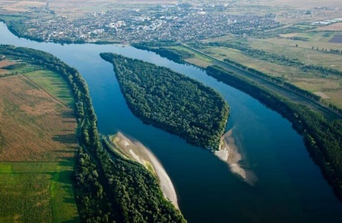 В Одесской области через суд освободили водный канал от незаконного использования для разведения рыбы