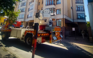 Во Львове однолетний мальчик закрыл бабушку на балконе