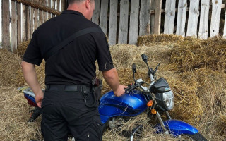 На Ровенщине похищенный мотоцикл полиция обнаружила в сеновале