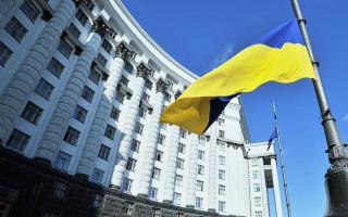 Кабмин уволил ряд заместителей руководителей трех министерств – кого уволили