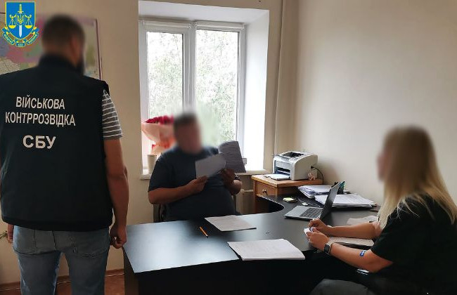 На Днепропетровщине начальник тыла незаконно насчитал бойцам почти 400 000 грн «боевых»