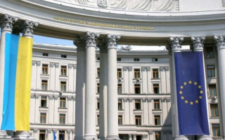 Украина планирует открыть новые консульства в двух соседних странах