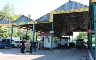 На границе с Польшей временно закрыли один пункт пропуска