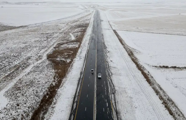 Африку замело снегом – дороги закрыты, авто застряли на трассах