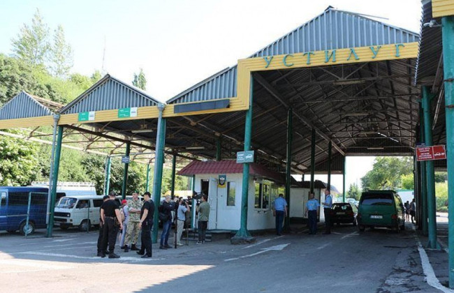 На границе с Польшей временно закрыли один пункт пропуска