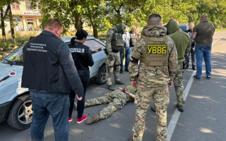 На Одесщине задержан пограничник, получивший взятку в 4 тысячи долларов за переправку мужа в Молдову