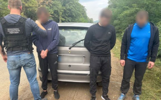 Намагались нелегального перетнути кордон — на Буковині затримали організатора та 2 чоловіків