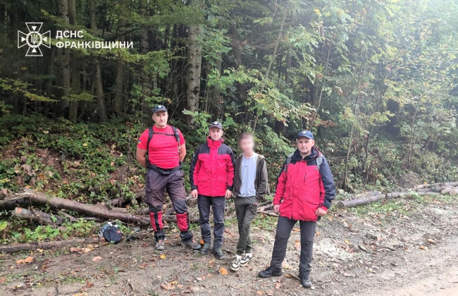 На Ивано-Франковщине разыскали подростка, который вышел из дома в сторону леса и пропал