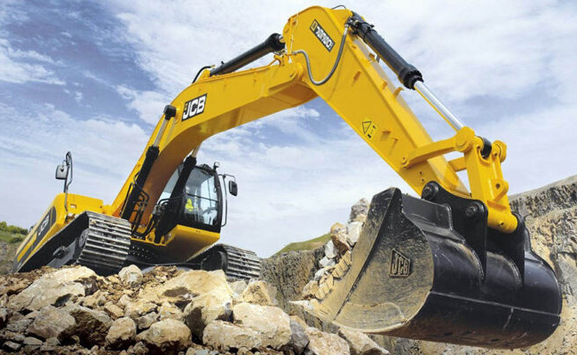 Украинские женщины смогут бесплатно освоить управление строительной техникой