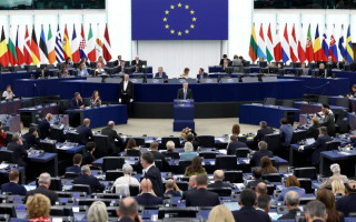 Працівникам Європарламенту підвищать зарплати до 15,2 тисяч євро, що більше, ніж у депутатів