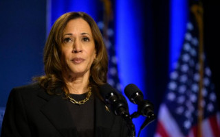 Дехто в США хоче змусити Україну віддати свої території росії, — Камала Гарріс