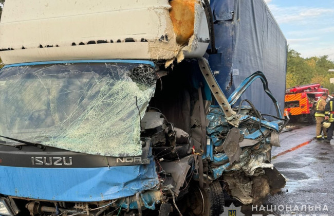 На Сумщине произошло автокатастрофа – столкнулись два грузовика