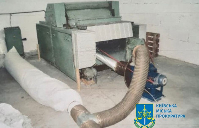 В Киеве на производстве матрасов мужчине отрезало часть руки: будут судить директора