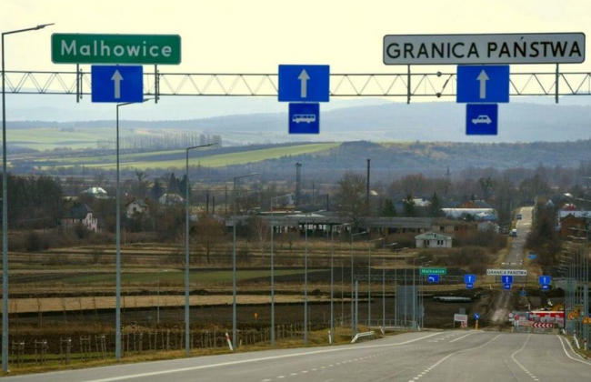 На границе с Польшей приостанавливает работу один из пунктов пропуска — что нужно знать