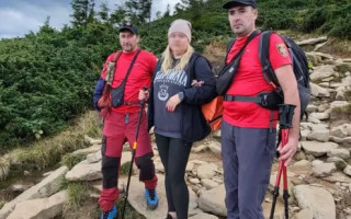 В Карпатах туристка травмировала ногу во время спуска с горы в Карпатах