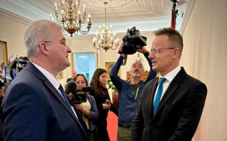 Петер Сиярто подтвердил позицию Венгрии по поводу войны в Украине, но заверил в продолжении гуманитарной поддержки украинцев