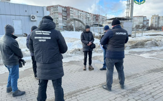 В Сумской области будут судить мужчину, который организовал схему уклонения от мобилизации