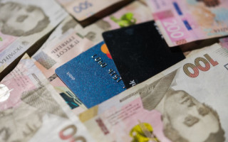 С 1 октября в Украине начали действовать лимиты на денежные переводы между картами физлиц