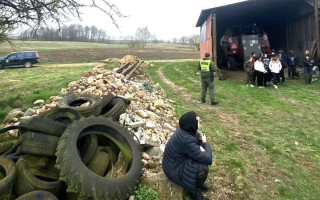 В Литве задержали двух украинцев за попытку нелегальной перевозки мигрантов