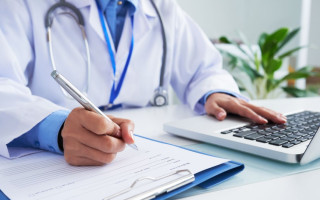 Больницам частично прекратили выплаты за пациентов, не обновивших свои данные — что известно