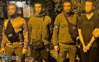 У Києві затримали чотирьох паліїв військових авто на замовлення російських спецслужб