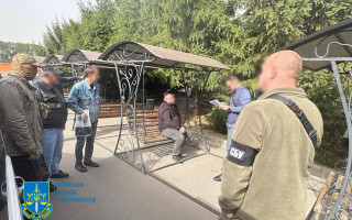 У Києві викрили двох адвокатів, які за 10-12 тисяч доларів допомагали отримати бронювання від мобілізації