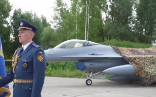 Нидерланды передали свои первые F-16 Украине, — министр обороны страны Брекельманс