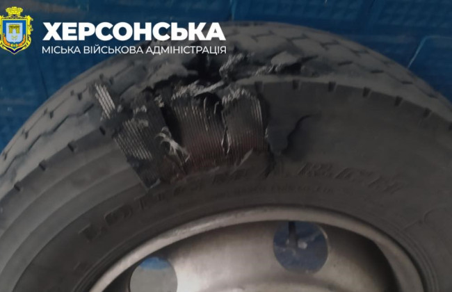 В пригороде Херсона маршрутка с пассажирами наехала на мину