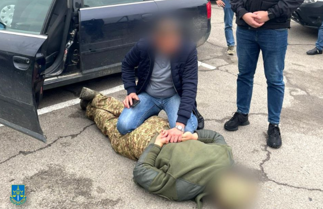 На Львовщине 28-летний военный организовал бегство уклониста в Польшу через лес