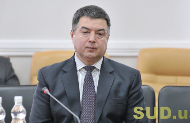 Экс-главе КСУ Александру Тупицкому и правоохранителям, которые переправили его за границу, сообщены подозрения