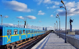 У Києві закрили станцію метро «Дніпро», поїзди прямують без зупинки
