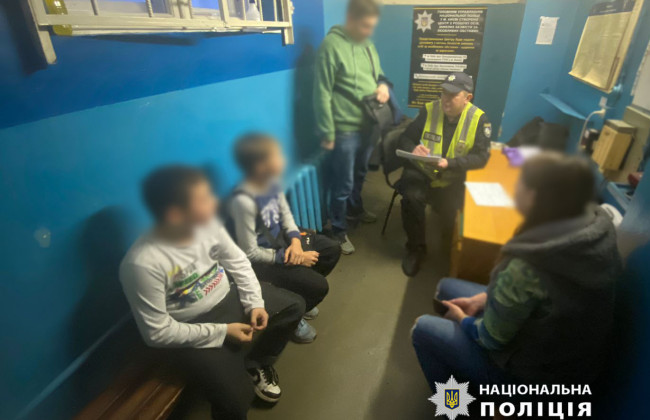 Переполох и остановку поездов в столичном метро из-за «мины» вызвал 10-летний «шутник»