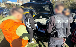 В Киеве разоблачили кандидата наук, который требовал 10 тысяч долларов за трудоустройство с бронированием