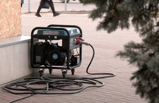 Киянам пропонують розповісти про своє ставлення до генераторів на вулицях міста