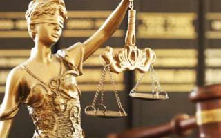 Суд зобов’язав особу повернути потерпілому безпідставно набуте майно — деталі справи