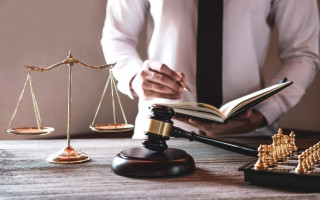 За допуск работника к работе без оформления трудового договора для ФЛП, находящихся на общей системе, применяется штраф – КАС ВС